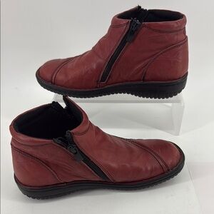 VOLKS WALKERS Red Leather Ankle Boots